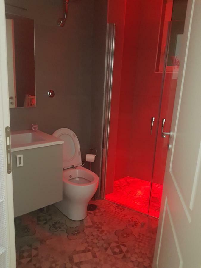Small Bedroom Vomero'S Naples Exterior photo