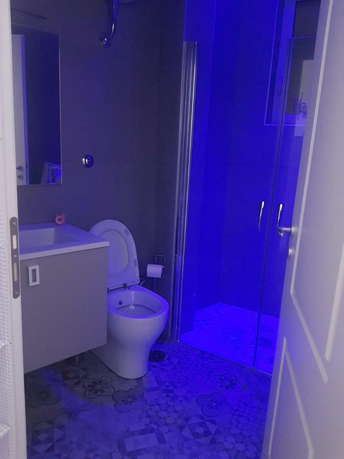 Small Bedroom Vomero'S Naples Exterior photo