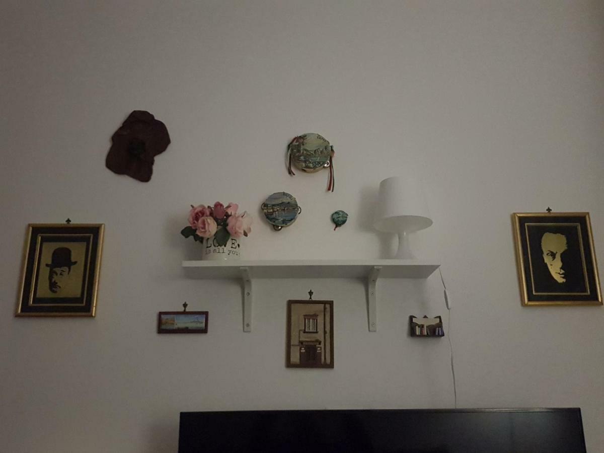 Small Bedroom Vomero'S Naples Exterior photo